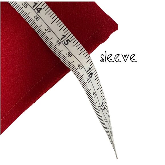 Medium Scalloped Top, Francescas Everly - Picture 9 of 9